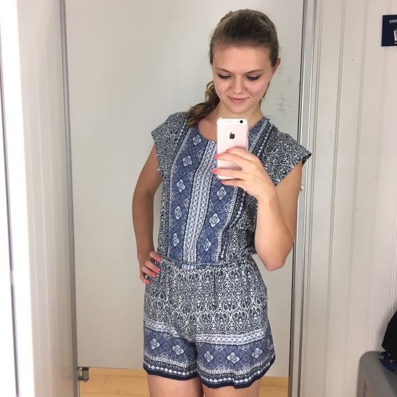 Meet your Posher, Lia - Picture 4 of 7